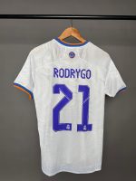 ⁦ريال مدريد 21/22 الزي الأساسي نسخة لاعبين⁩ - الصورة ⁦2⁩