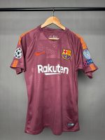 برشلونة 17/18 الزي الاحتياطي الثالث