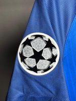 ⁦برشلونة 16/17 الزي الأساسي⁩ - الصورة ⁦4⁩