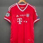 بايرن ميونخ 12/13 الزي الأساسي