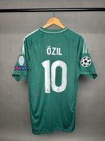 ⁦ريال مدريد 12/13 الزي الاحتياطي الثالث⁩ - الصورة ⁦4⁩