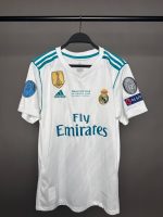 ريال مدريد 17/18 الزي الأساسي