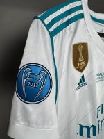 ⁦ريال مدريد 17/18 الزي الأساسي⁩ - الصورة ⁦6⁩
