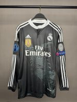 ريال مدريد 14/15 الزي الثالث