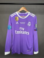 ريال مدريد 16/17 الزي الاحتياطي