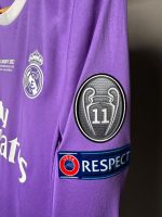⁦ريال مدريد 16/17 الزي الاحتياطي⁩ - الصورة ⁦3⁩