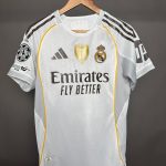 ريال مدريد 25/26 الزي الاساسي نسخة لاعبين