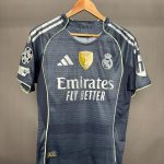 ريال مدريد 25/26 الزي الاحتياطي نسخة لاعبين