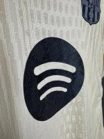 ⁦برشلونة 25/26 الزي الاحتياطي نسخة لاعبين⁩ - الصورة ⁦4⁩