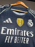 ⁦ريال مدريد 25/26 الزي الاحتياطي نسخة لاعبين اكمام طويلة⁩ - الصورة ⁦4⁩