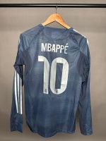 ⁦ريال مدريد 25/26 الزي الاحتياطي نسخة لاعبين اكمام طويلة⁩ - الصورة ⁦2⁩