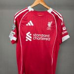 ليفربول 25/26 الزي الاساسي نسخة لاعبين